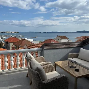 apartments-puntamika.hotelinzadar.com/
